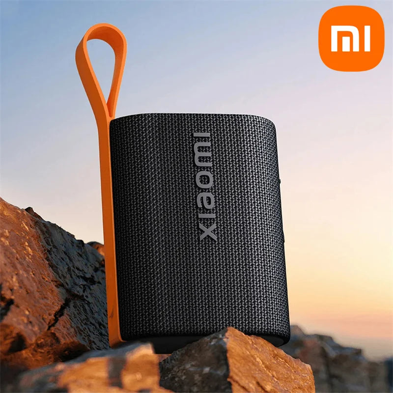 🔊 Caixa de Som Xiaomi Sound Pocket | Bluetooth 5.4 | À Prova d'Água IP67 | Som Estéreo TWS | 10h de Bateria | Microfone Integrado